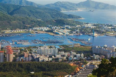 China to Set up Hainan Free Trade Zone by 2020, Port by 2025