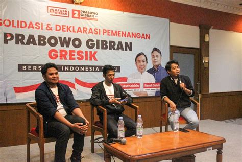 Deklarasi Di Gresik Relawan Teriakkan Kompak Menangkan Prabowo