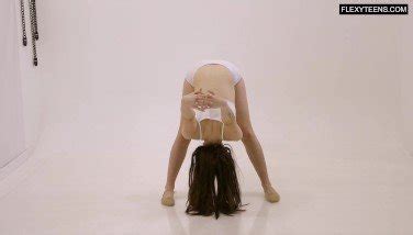 Insatiable Brunette Saule Shows Off Mind Blowing Flexibility 05 35 LetMeJerk