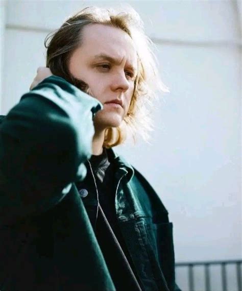 Lewis Capaldi Bio Age Career Net Worth Height Facts Artofit