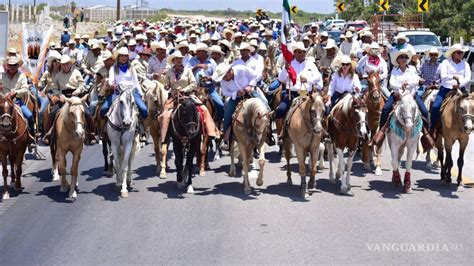 Participan Mil Jinetes En Cabalgata De Cuatro Ci Negas