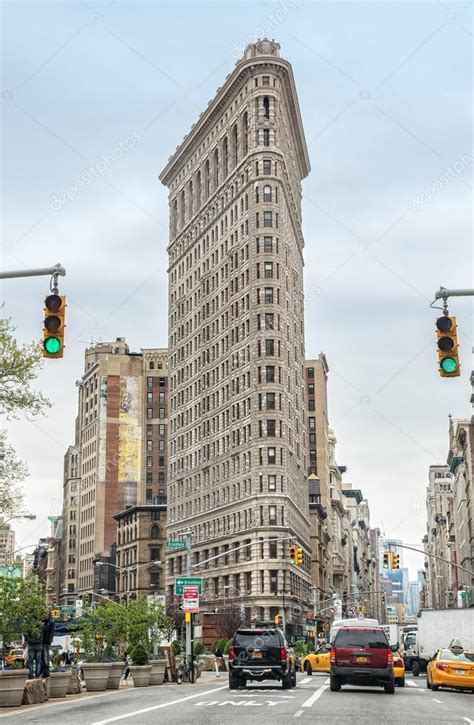 Flatiron Building at NYC – Stock Editorial Photo © palinchak #112771548