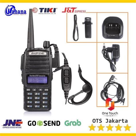 Radio HT Handy Talky Walkie Talkie Baofeng UV 82 UV82 Dual PTT UHF VHF