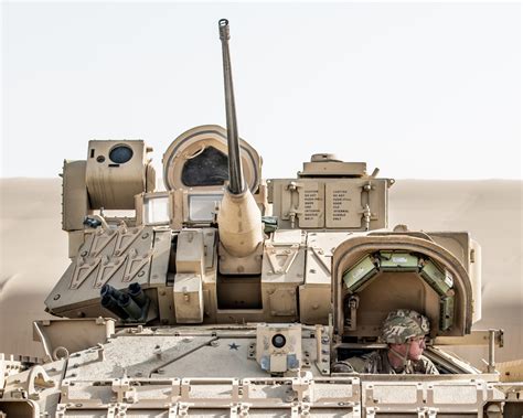 DVIDS Images M2A3 Bradley Fighting Vehicles Move To Forward