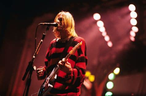 10 Best Kurt Cobain Songs of All Time - Singersroom.com