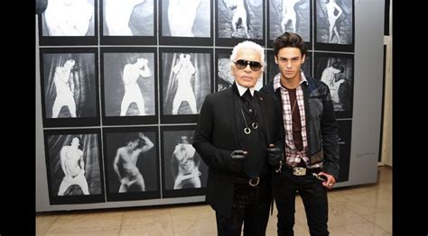 Photo Karl Lagerfeld Et Baptiste Giabiconi Paris En Septembre