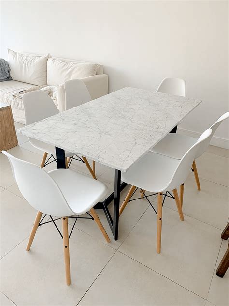 Mesa De Comedor M Rmol Carrara Con Base Trineo De Hierro Negro