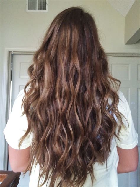 Subtle Balayage Wavy Hair Hair Styles Subtle Balayage