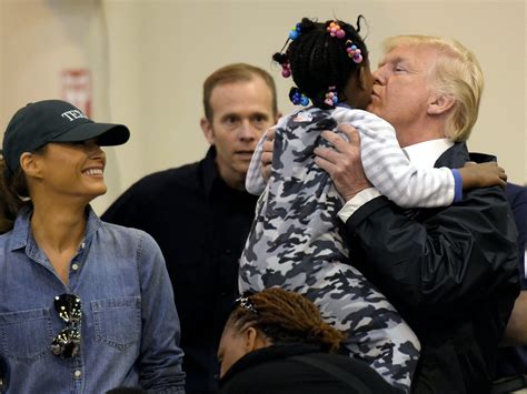 Donald Trump Meets Harvey Flood Victims As He Returns To Texas The Independent The Independent