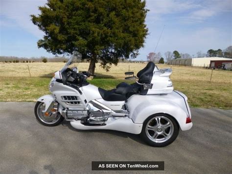 Honda gl1800 goldwing trike