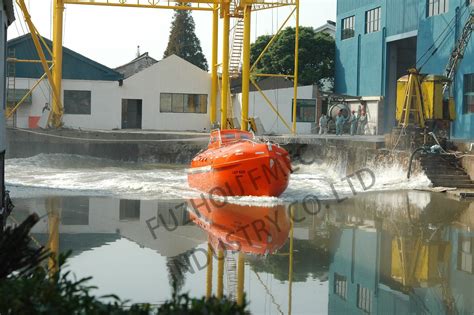 Marine Solas Approved 16 Persons Totally Enclosed Free Fall Lifeboat