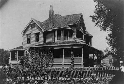 1896 Queen Anne - Kinmundy, IL - Old House Dreams