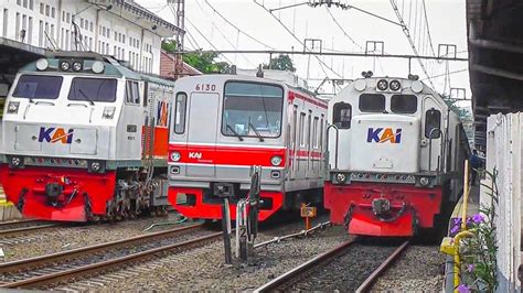 RAMAINYA KERETA API KRL DI STASIUN TERSIBUK JAKARTA PASAR SENEN SUASANA