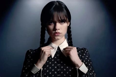 Série Da Netflix Sobre Família Addams Ganha Foto Inédita Claudia