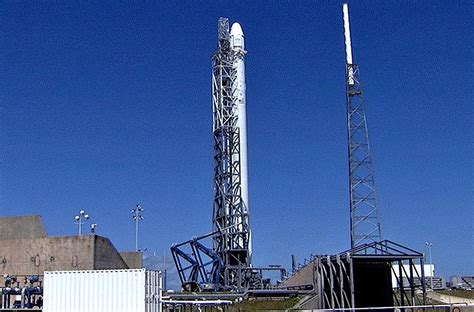 Spacex Scrubs Launch And Sets Next Try For Friday April 18