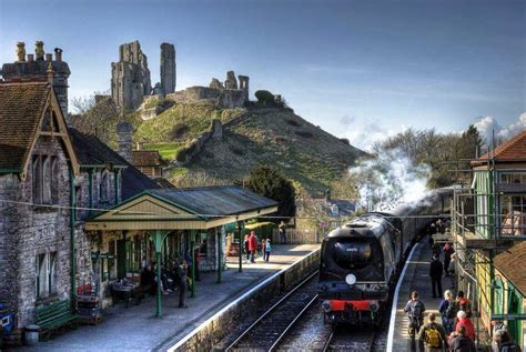 Solve Corfe Castle Station Jigsaw Puzzle Online With Pieces