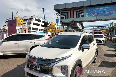 Pelabuhan Bakauheni Mulai Dipadati Pemudik Arus Balik Pada H Lebaran