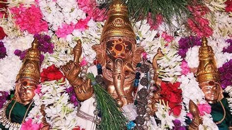 Famous Ganesh Temples दिल्ली के फेमस मंदिर Ganesh जी की मूर्ति दिल्ली के इन मंदिरों में गणपति