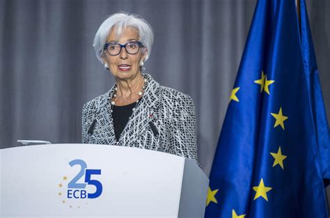 Lagarde Tassi Alti Per Combattere Inflazione Il Mondo