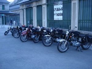 Travers E Des Pyr N Es En Royal Enfield Royal Enfield Pays Basque