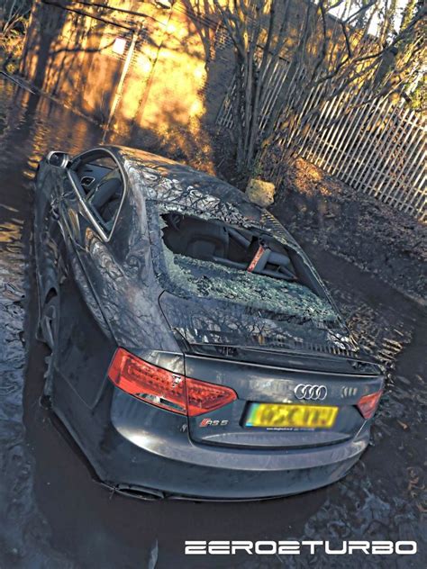 Audi Rs Abandoned On Flooded Uk Road Ends Up Being Vandalised