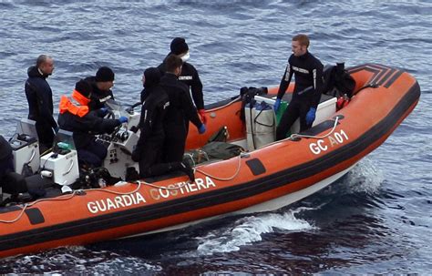 Ventimiglia Recuperato Il Corpo Senza Vita Di Un Uomo Tra Gli Scogli