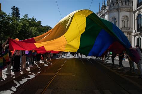 Fotogaleria Marcha Lgbti Pintou Lisboa As Cores Do Arco Ris