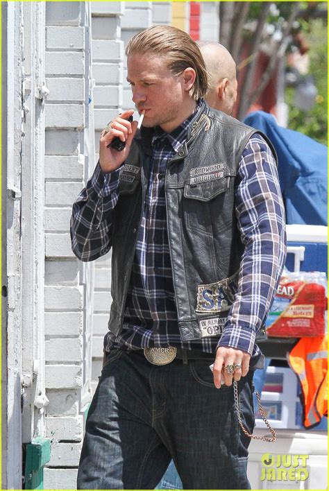 Charlie Hunnam Gets All Made Up On Sons Of Anarchy Set Photo