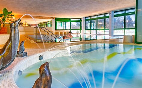 Rigi Rutsch n Peißenberg Freibad Hallenbad und Saunalandschaft