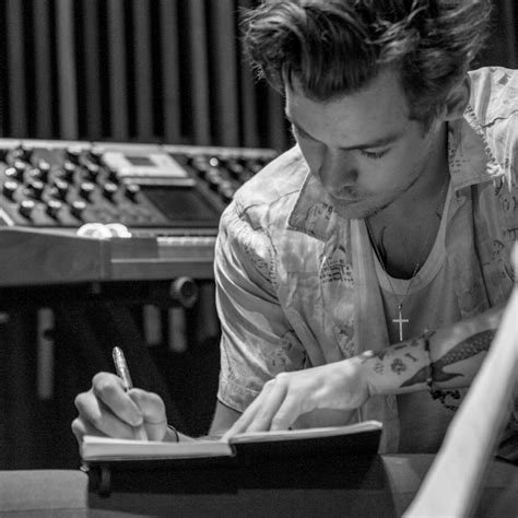 Apple Musics Harry Styles Behind The Album Documentarys So Brilliant Heat