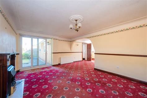 Southport Road Lydiate Liverpool L31 2 Bedroom Detached Bungalow For