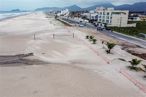 Avan O Na Microdrenagem Obras Da Orla De Matinhos Atingem