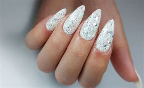 Unhas Brancas Glitter Como Fazer 30 Fotos Deslumbrantes