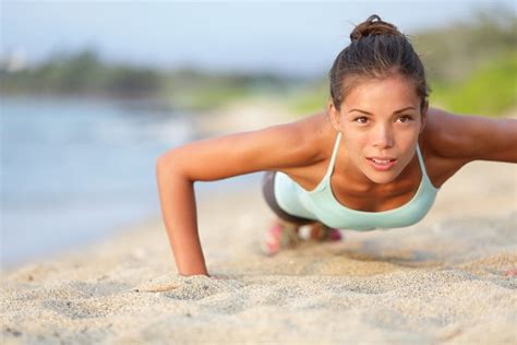 Veja Cinco Exerc Cios De Crossfit Para Fazer Em Casa