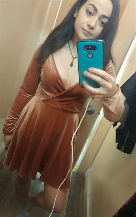 Asian Fitting Room Ryingchlorine