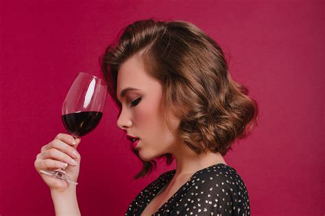 Scientists Uncover Why Red Wine Causes Headaches The Gaze