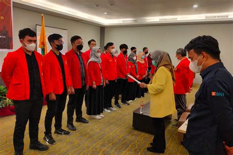 Rektor Unhas Resmi Kukuhkan Pengurus Badan Eksekutif Mahasiswa Periode