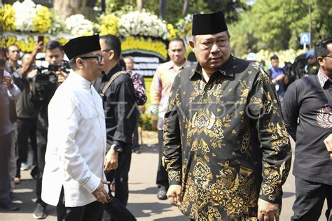 BJ HABIBIE WAFAT SBY MELAYAT KE RUMAH DUKA ANTARA Foto