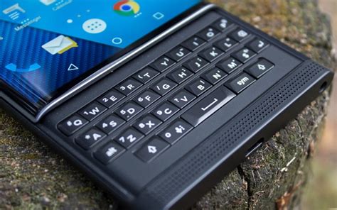 BlackBerry to Launch New Smartphone with QWERTY Keyboard at CES ...