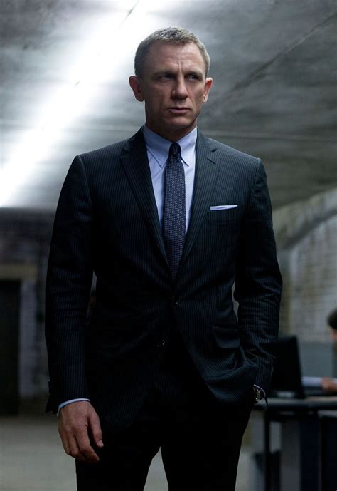 Pin By Brian On 007 James Bond Suit Bond Suits Daniel Craig James Bond