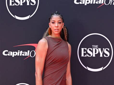 Touching Photo Shows Wnba Star Candace Parker Training Vanessa Kobe