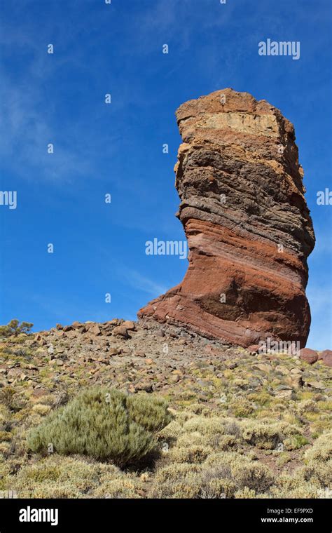 Roque Cinchado Los Roques De Garcia Las Ca Adas Del Teide Stock Photo