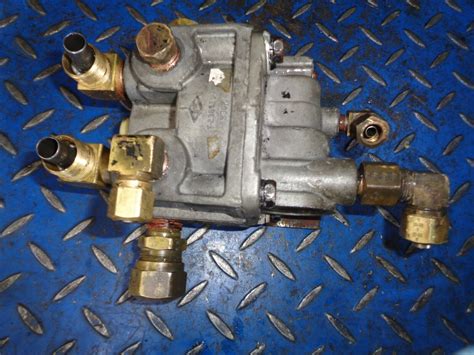 1998 Volvo Wg Relay Air Brake Valve Pn F 298525 A Ebay