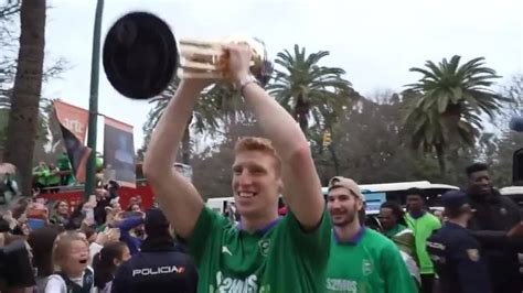 M Laga Celebra Por Todo Lo Alto La Copa Del Rey Del Unicaja La Rioja