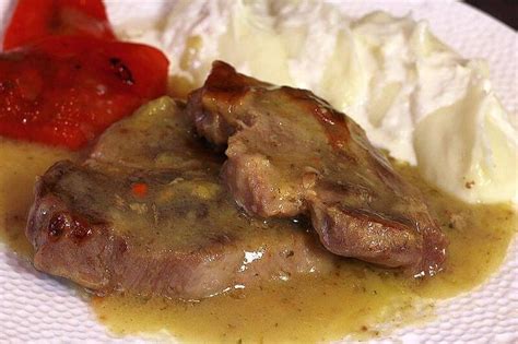 Svinjski Vrat U Sosu Slow Cooker Recipes Recipes Pork