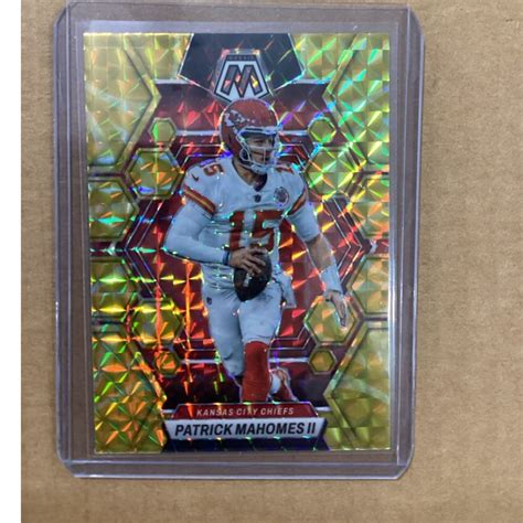 PATRICK MAHOMES 2023 MOSAIC Yellow Reactive Prizm