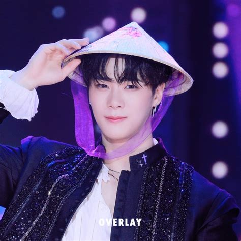 𝐨𝐯𝐞𝐫𝐥𝐚𝐲 𝘸𝘪𝘵𝘩 𝘮𝘰𝘰𝘯𝘣𝘪𝘯 On Twitter 221016 문빈 너무 기여어 나 좋아서 죽다 미친 Astro