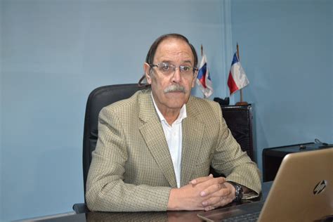 Leonardo Fuentes Rom N Asume Como Nuevo Seremi De Educaci N De O