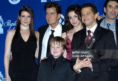 Melanie Lynskey, Charlie Sheen, Angus T. Jones, Marin Hinkel, and Jon... News Photo - Getty Images