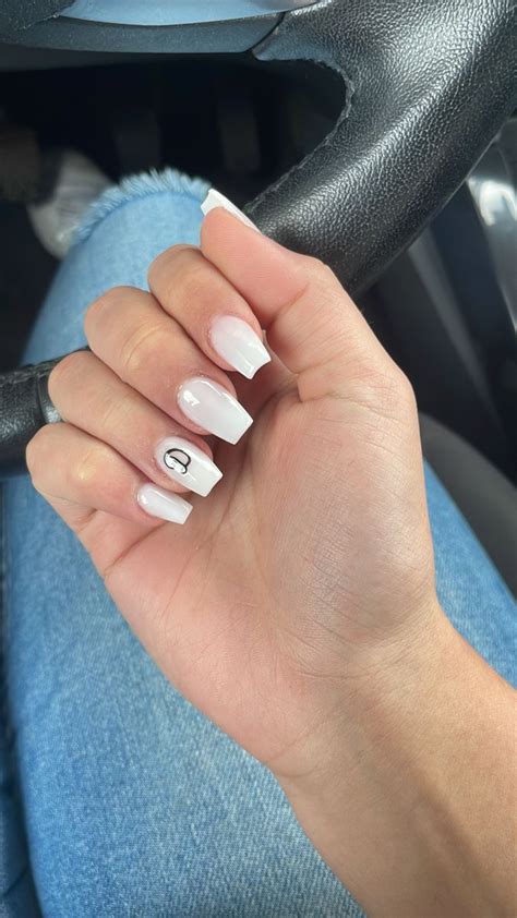 D Initial On Nails Nail With Initial Acrylic White Tip Acrylic Nails